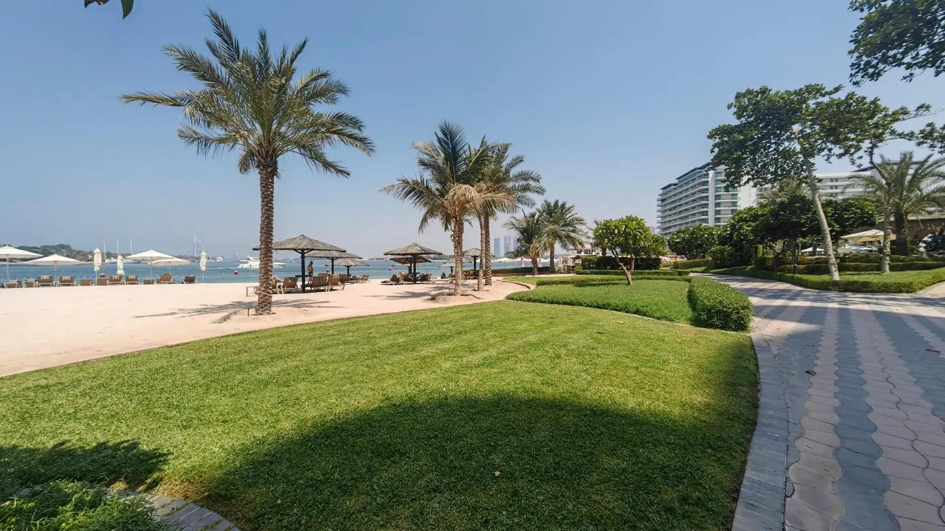 Bright 2 Bedroom Apartment, Beach & Pool Access Dubai 0*,