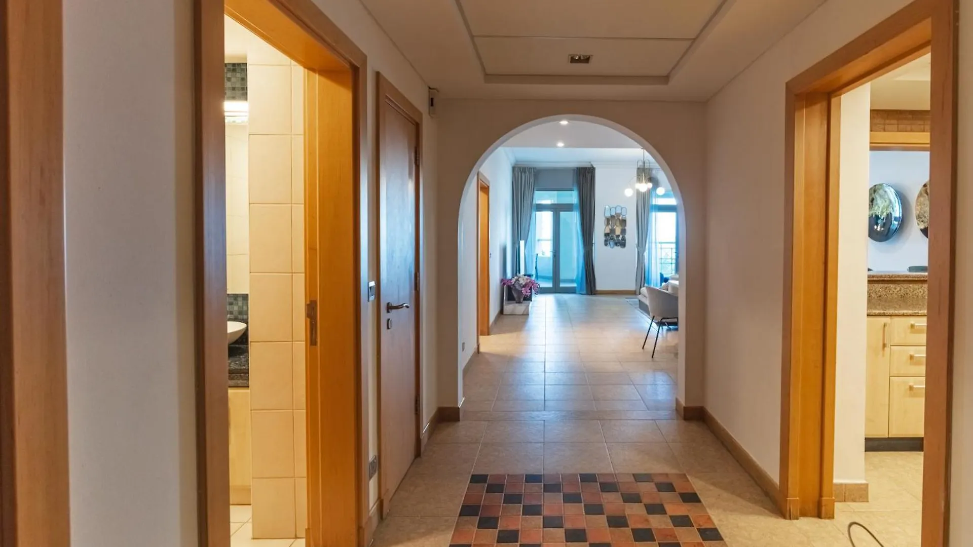 Apartment Bright 2 Bedroom Apartment, Beach & Pool Access Dubai United Arab Emirates