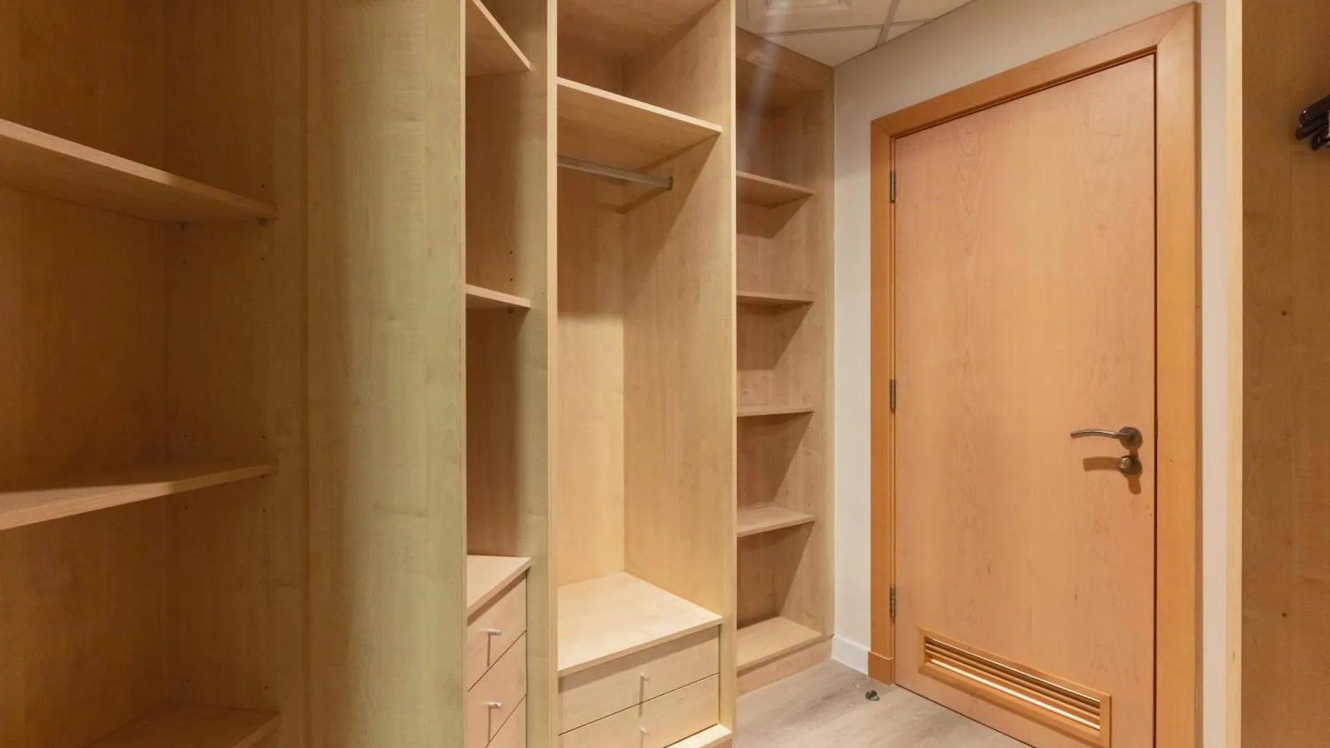 公寓 Bright 2 Bedroom Apartment, Beach & Pool Access 迪拜