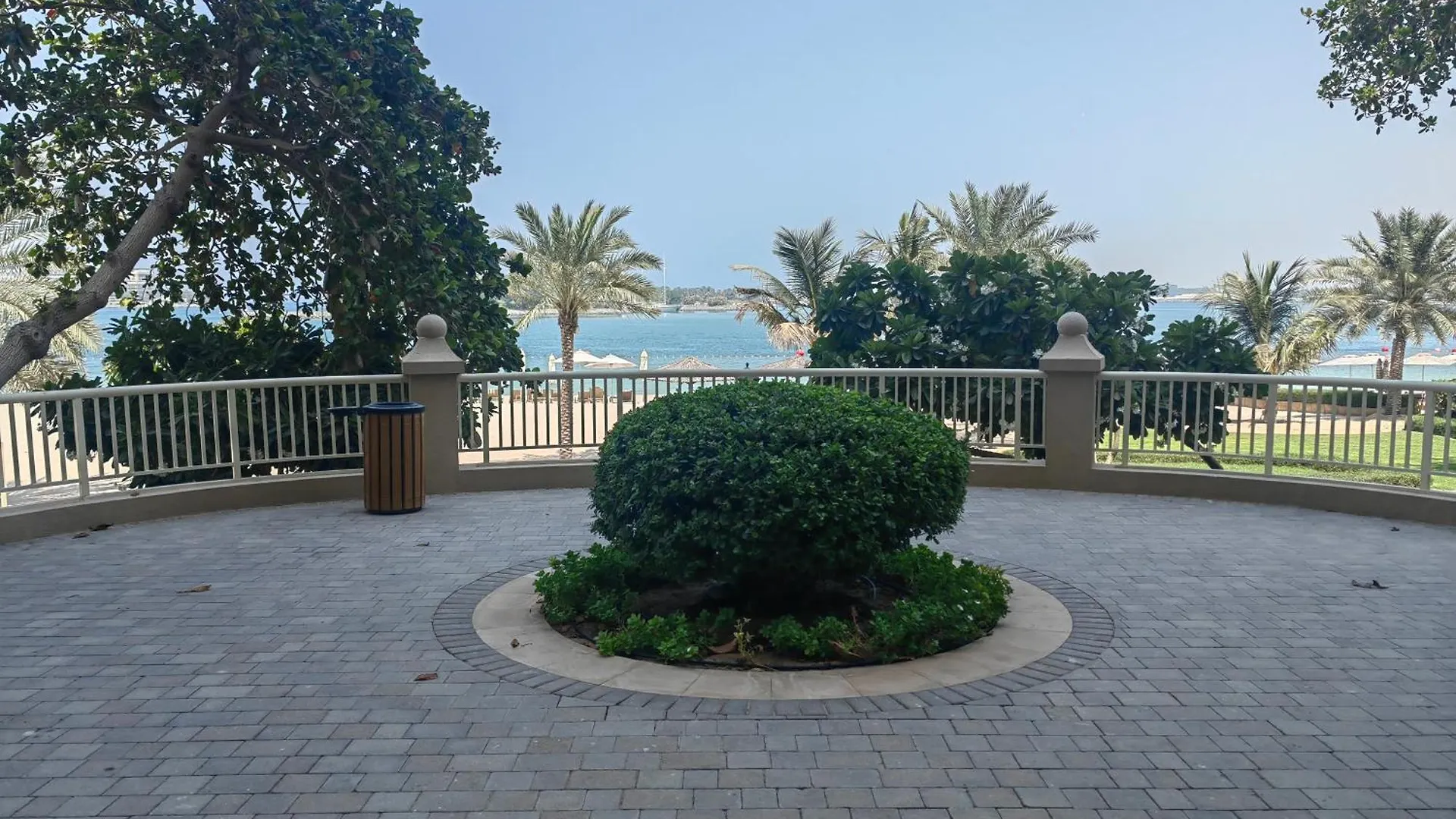 Bright 2 Bedroom Apartment, Beach & Pool Access 迪拜 0*,  阿拉伯联合酋长国